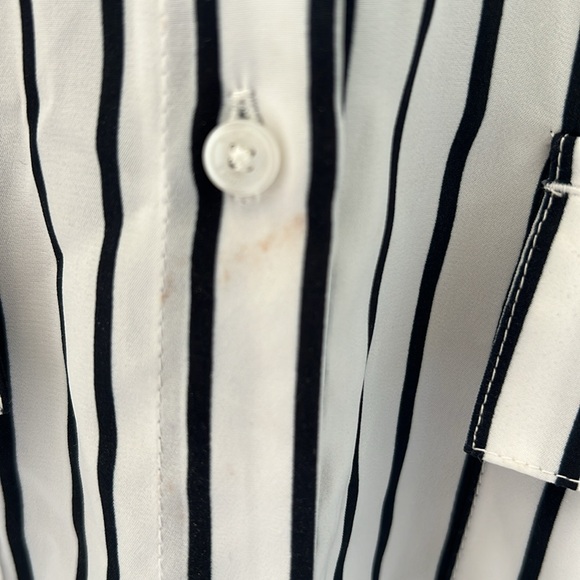 Tommy Hilfiger Women’s button up silky blouse size XL - Picture 4 of 4